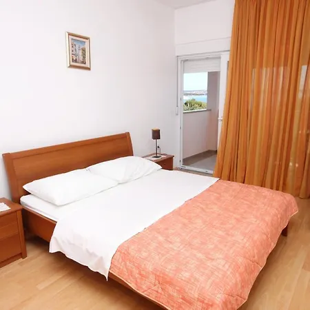 Apartamento By The Sea Tkon, Pasman - 6215 Tkon