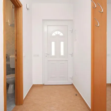 Apartments By The Sea Tkon, Pasman - 6215 Apartment Tkon